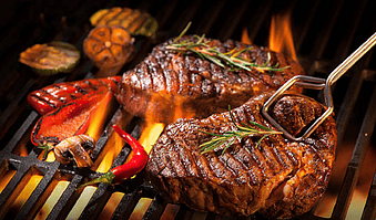 barbecue grill beefsteak, grilled hamburger recipe, beef tenderloin grilling, short ribs on grill, outdoor cooking tips, summer barbecue ideas, steak seasoning guide