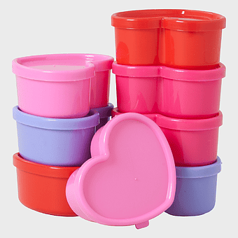 plastic food storage containers, magenta kitchen containers, picnic plastic boxes, heart-shaped container lids, stackable meal prep containers, vibrant food storage solutions, eco-friendly plastic containers